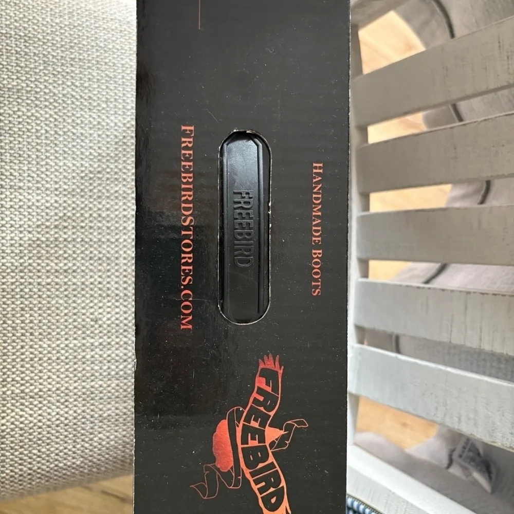 Freebird Randi - Picture 8 of 10